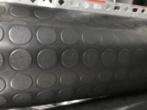 PAVIMENTO CIRCULOS NEGRO 1MT X 1MT 3 MM