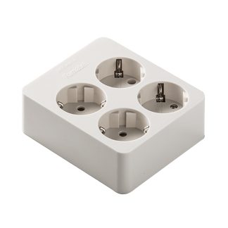 BASE ENCHUFE 4 TOMAS 16 A CUADRADA